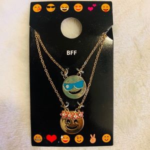 😁Emoji BFF Necklace😁